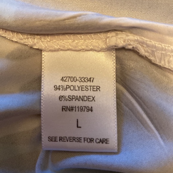 One World women’s long blouse, ruffled hem fitted bust flutter cap sleeves EUC - Picture 5 of 6